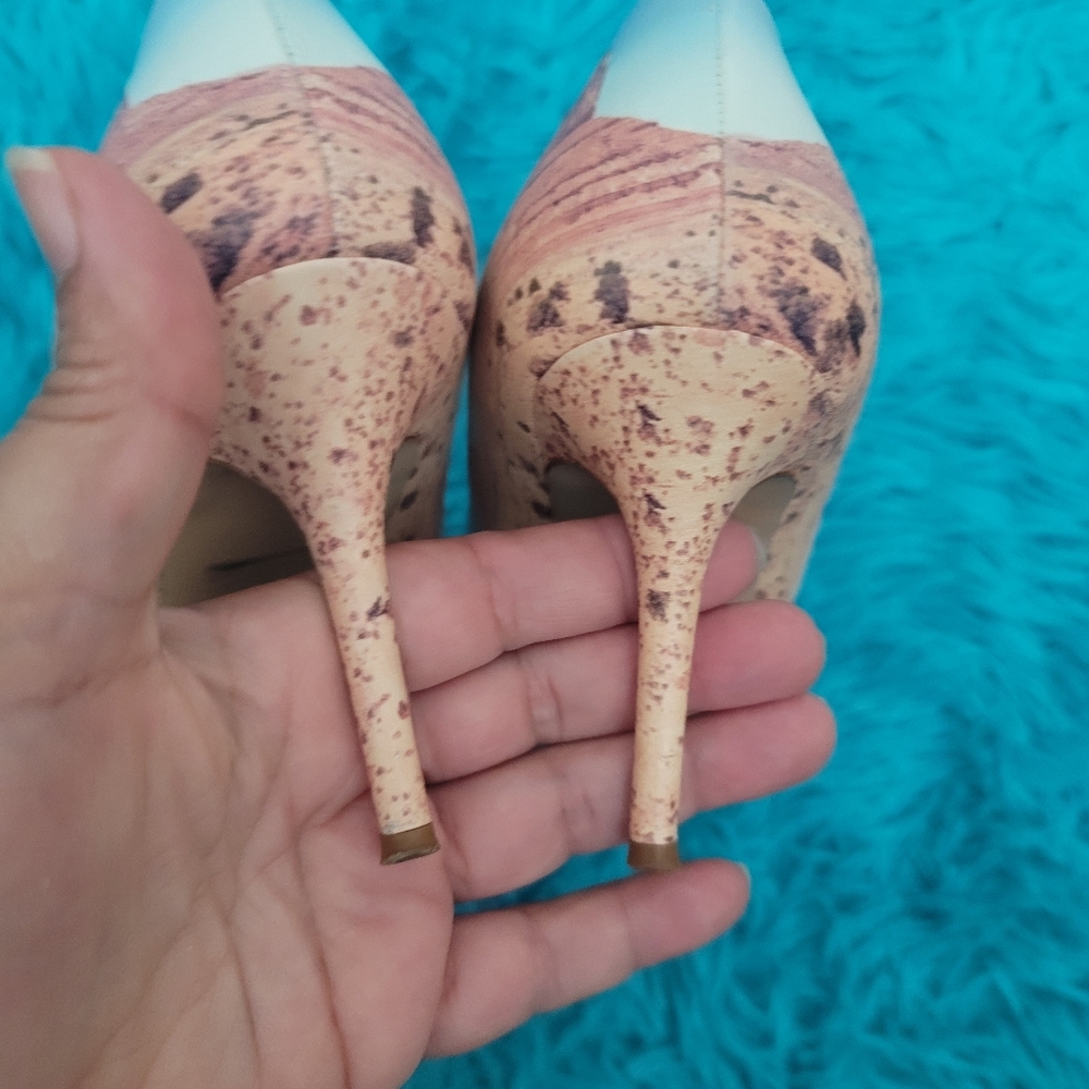 Charlotte Olympia Light Blue and Cream Pointed Toe Heels - Picture 7 of 11